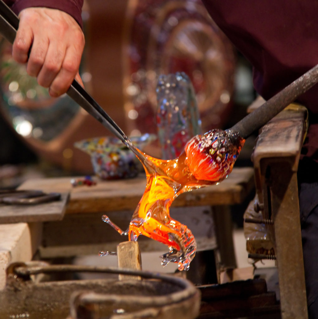 Produção de escultura de vidros em Murano